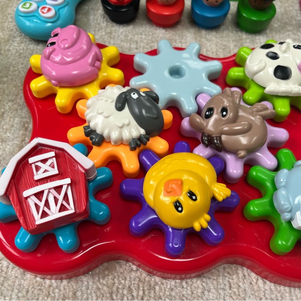 UTLIMATE TODDLER BUNDLE: MUSICAL LEARNING WORKBENCH, SHAPES, CAROUSEL & MORE - Picture 7 of 10
